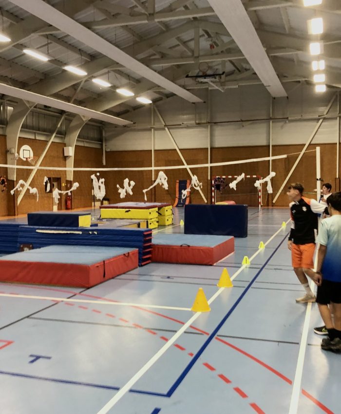 Soirée internat : rires et suspens au gymnase !